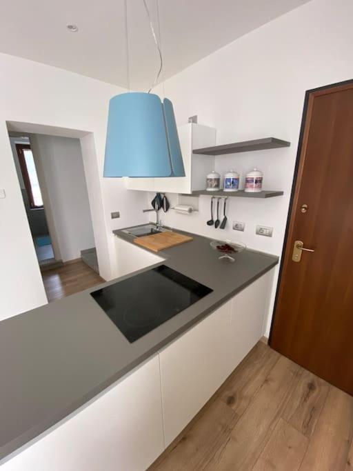 Appartement Casa Mirta à Mandello del Lario Extérieur photo