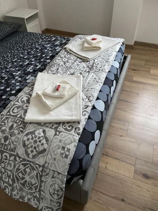Appartement Casa Mirta à Mandello del Lario Extérieur photo